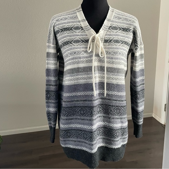 Lucky Brand Wool Alpaca V-Neck Striped Tunic White Gray Cream Lace Up Sweater M - Picture 2 of 7